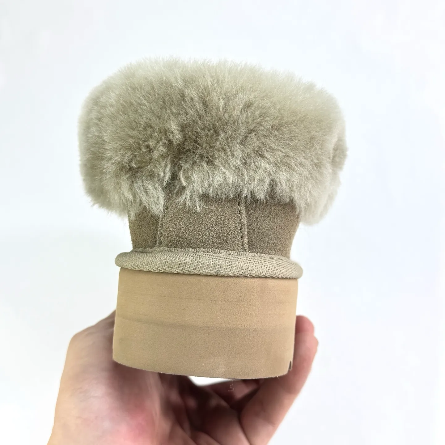 Self-pickup💰440 UGG Tatzite three-centimeter thick sole, glutinous, slip-on, easy to put on and take off, model 4810, slip-on casual fur shoes, short boots, color: maroon, reindeer, antelope brown, black, gray 𝚜𝚒𝚣𝚎: 𝟯𝟱-𝟰𝟬